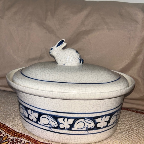 Dedham Pottery The Potting Shed Rabbit EUC Made in USA Teapot and Casserole Dish - Picture 8 of 13